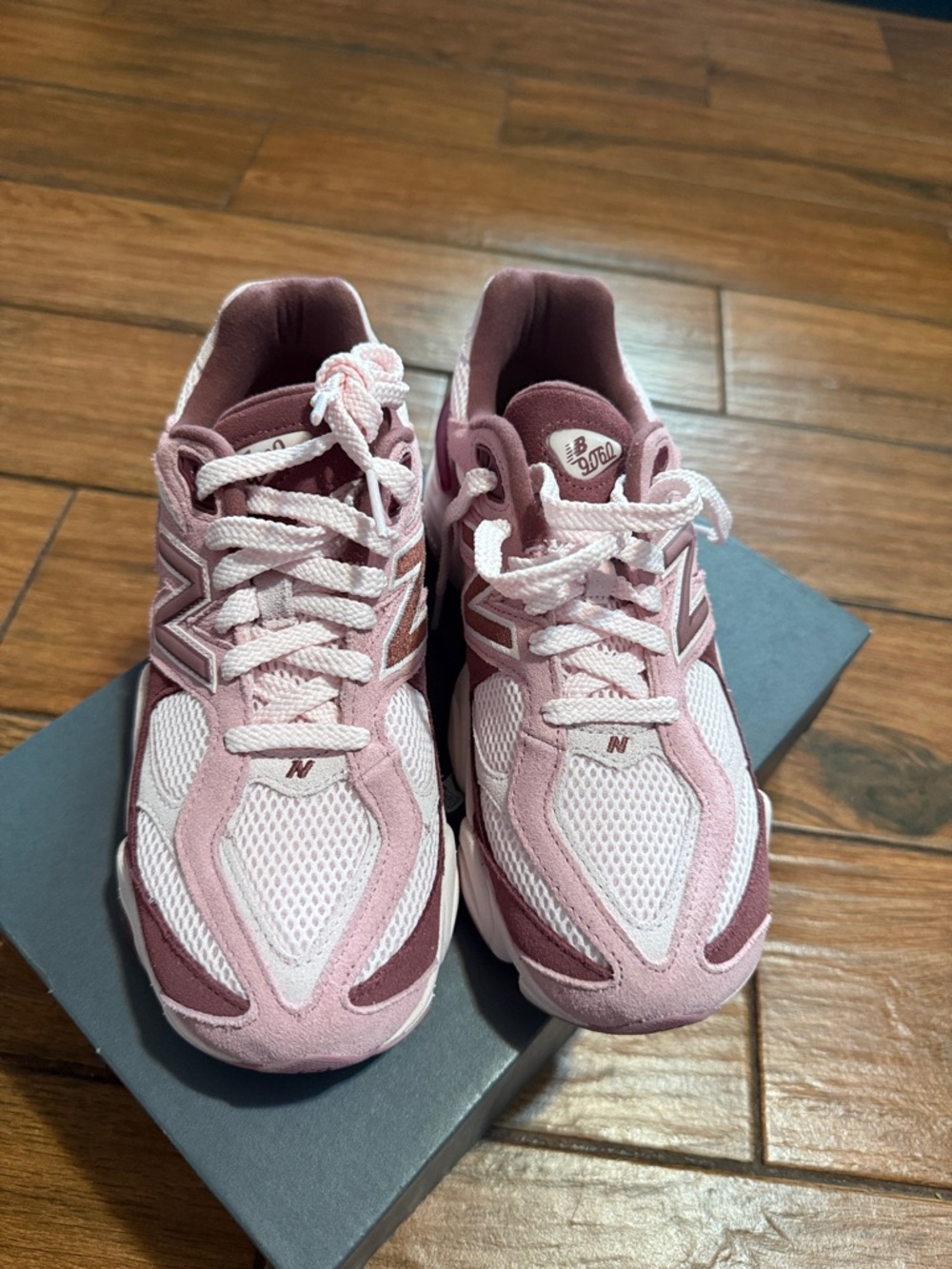New Balance kids Pink & Dusty Rose Mesh Suede Sneakers